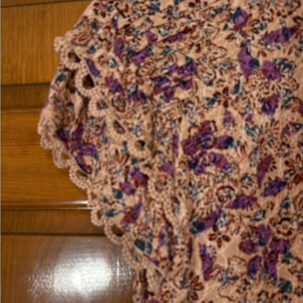 Floral Lace Trim Top from Democracy - Picture 3 of 3